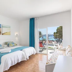 https://hostal-neptuno-paguera.allmallorcahotels.com